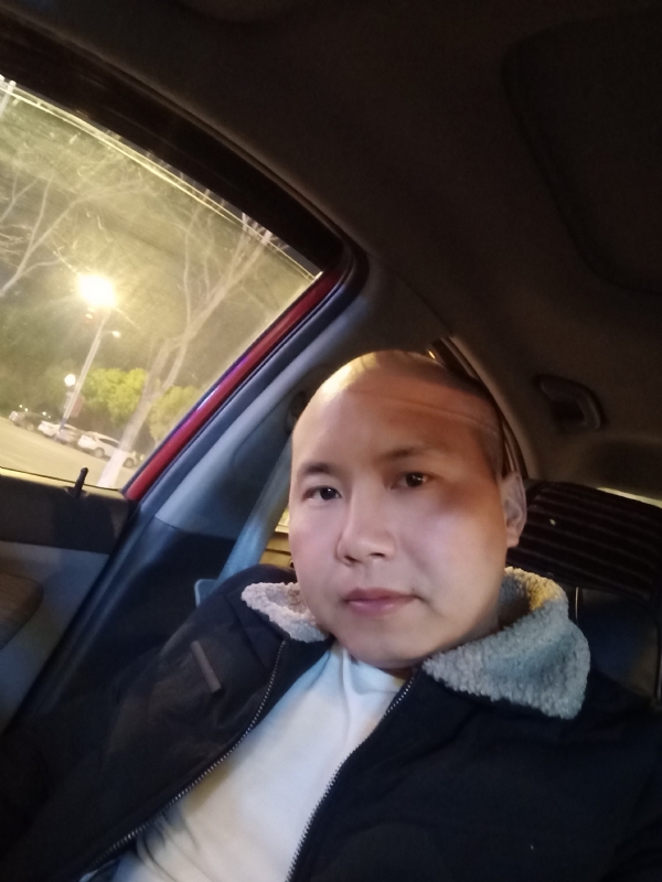 平平淡淡的第一张照片--赣州中老年相亲网